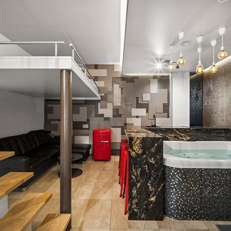 Secret Lounge - Cozy Studio With Sauna And Jacuzzi วิลนีอุส ภายนอก รูปภาพ