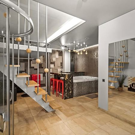 Secret Lounge - Cozy Studio With Sauna And Jacuzzi วิลนีอุส ภายนอก รูปภาพ