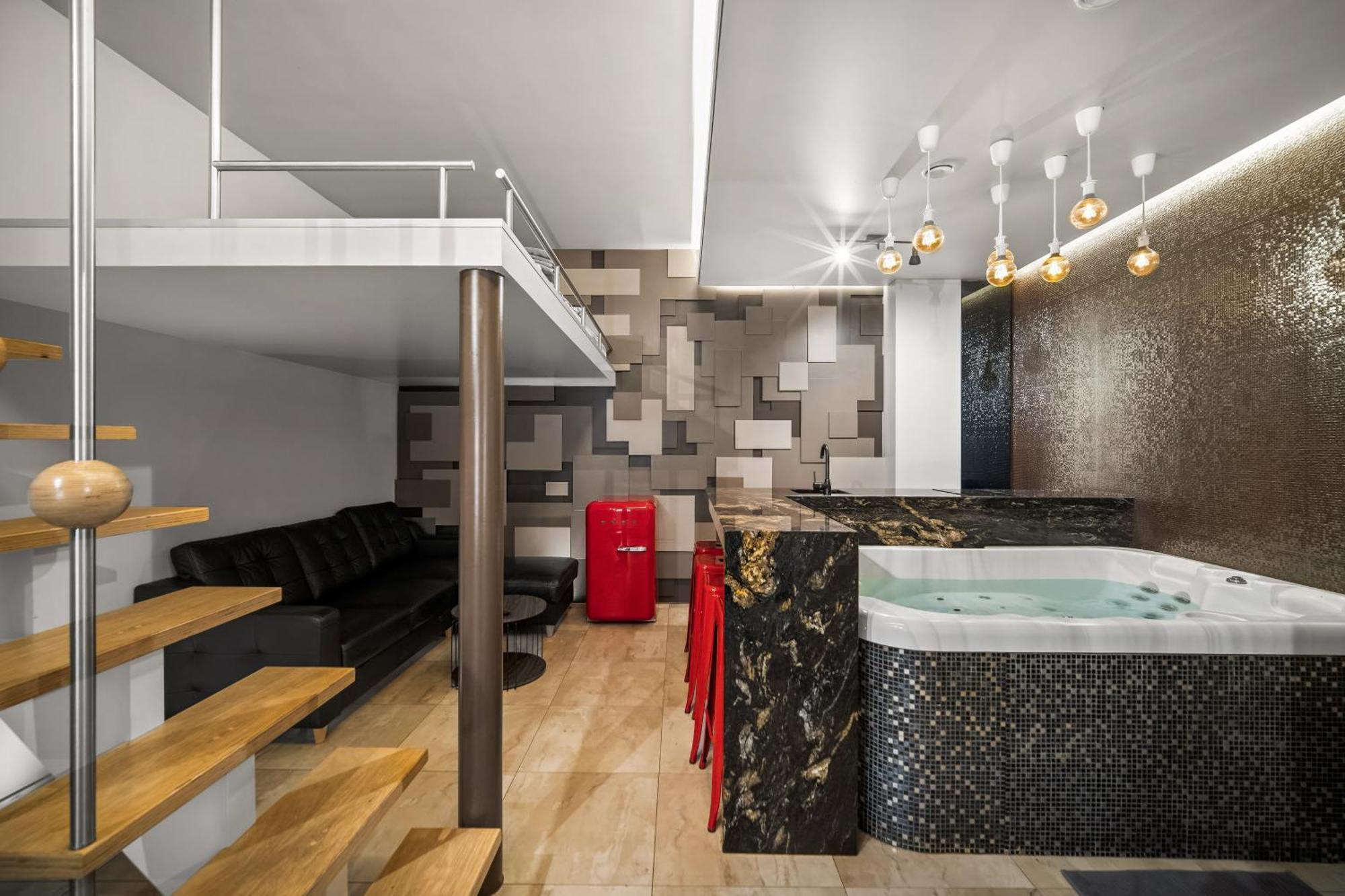 Secret Lounge - Cozy Studio With Sauna And Jacuzzi วิลนีอุส ภายนอก รูปภาพ